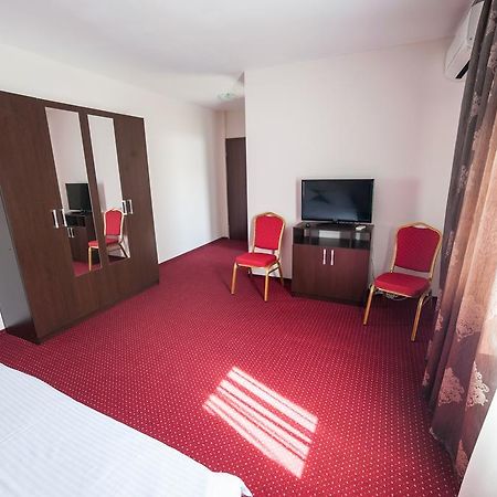 Bed and Breakfast Vatra Romana Răcarii de Jos Zewnętrze zdjęcie