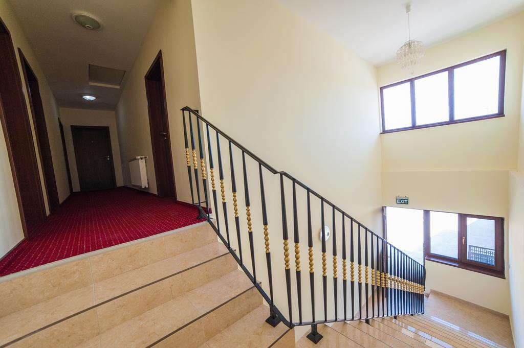 Bed and Breakfast Vatra Romana Răcarii de Jos Zewnętrze zdjęcie